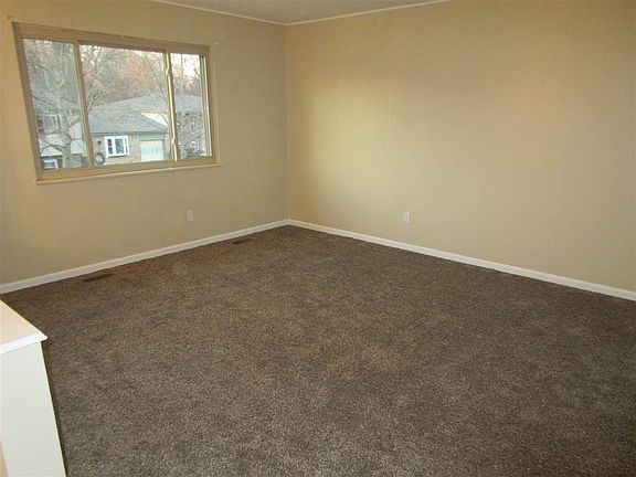 4th image of 4260 Ashgrove Ct