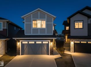 3307 Chernowski Way SW, Edmonton, AB T6W 4G4