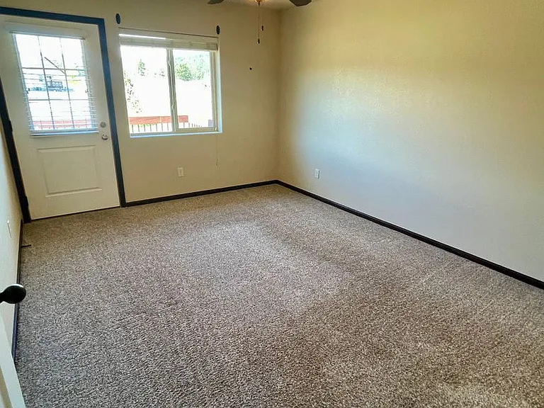 7050 Freedom Ln — Photo 27