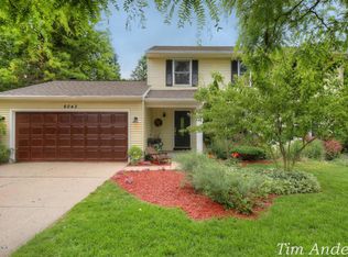 6043 Adacroft Dr SE, Ada, MI 49301
