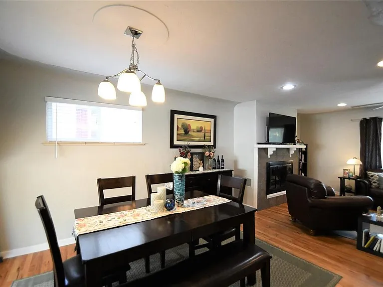1070 Lansing St — Photo 10