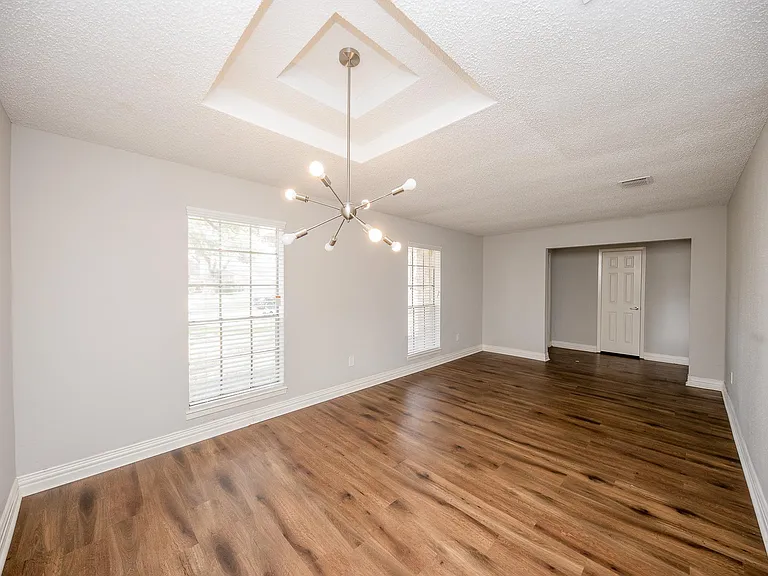 451 Gentilly Dr — Photo 10