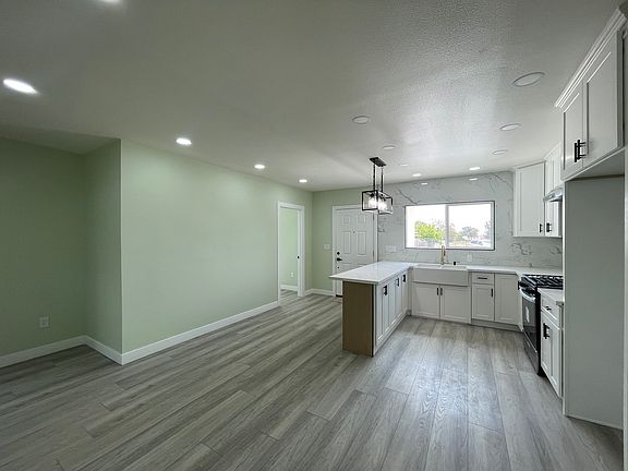 5th image of 7687 Toyon Ave #2