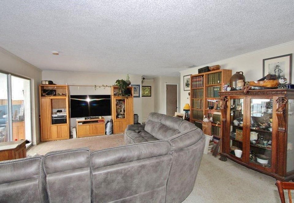 2nd image of 213 Driftwood Ln