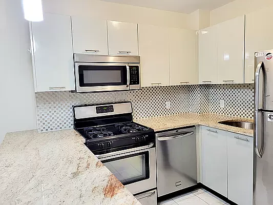 Rented by Modern Spaces | media 3