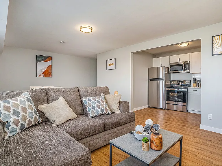 570 W Ocean View Ave #1 — Photo 20