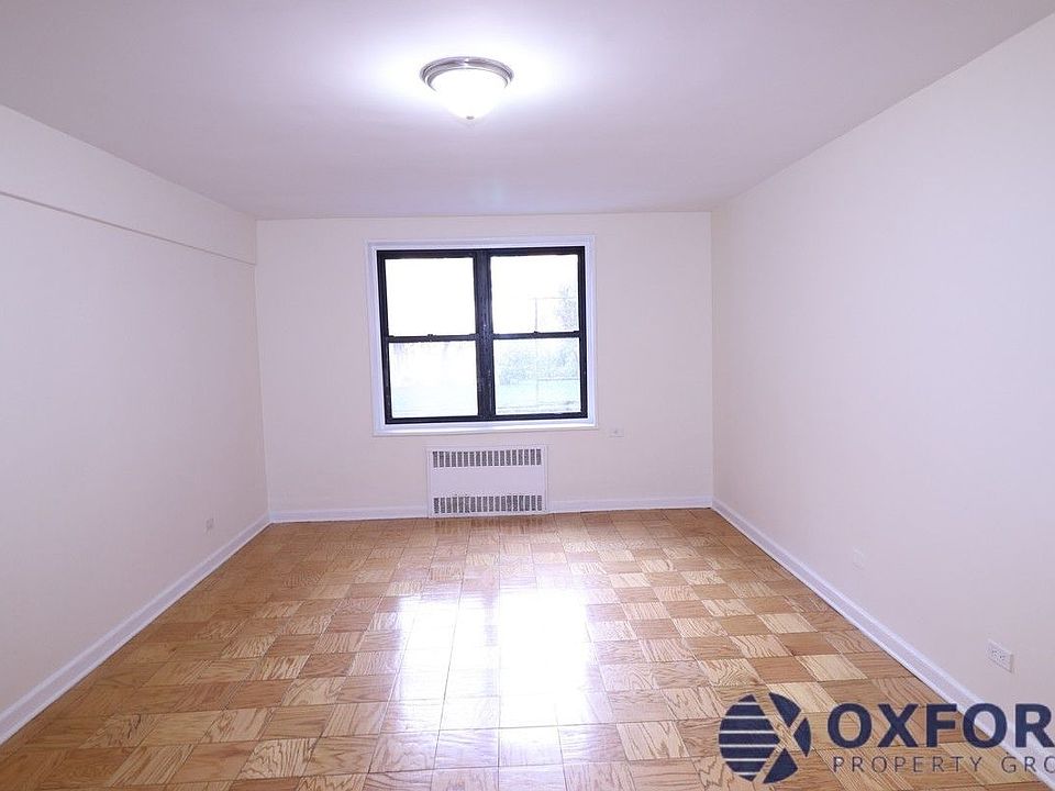 1st image of 34-15 Parsons Blvd #2C2