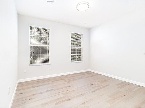 5th image of 4249 Corrine Dr APT 205