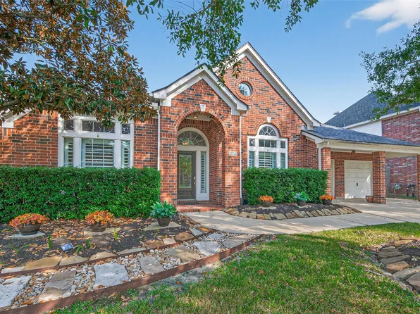 15922 Clipper Pointe Dr, Cypress, TX 77429