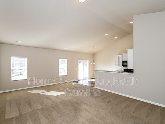 5th image of 1324 Waylon Ave