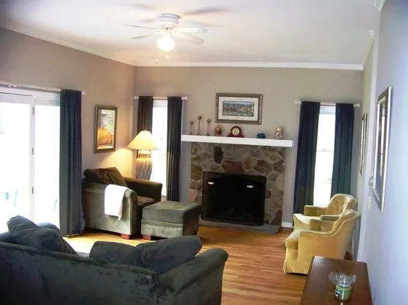 308 Old Branchville Rd, Ridgefield, CT 06877
