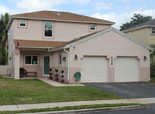 175 NW 207th Ter, Pembroke Pines, FL 33029