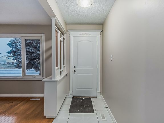 3rd image of 9523 144th Ave NW