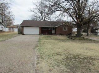 1140 W 46th St N, Wichita, KS 67204