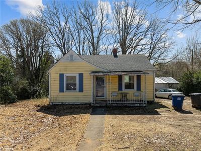 1038 E Brookline St, Winston Salem, NC, 27107