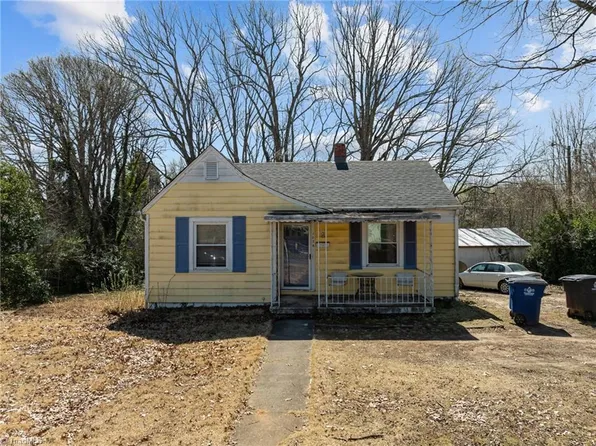 1038 E Brookline St, Winston Salem, NC 27107
