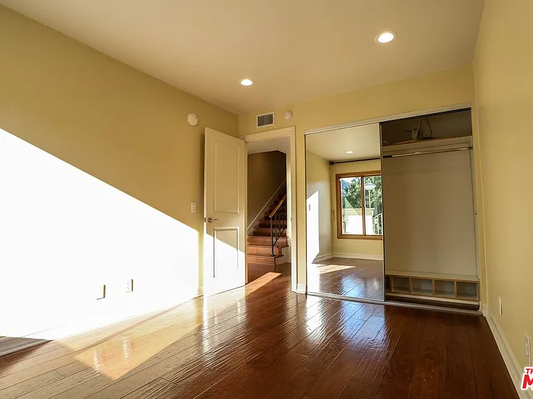 17097 Palisades Cir — Photo 19