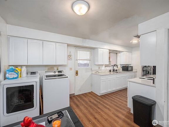 5th image of 406 Biggs Road