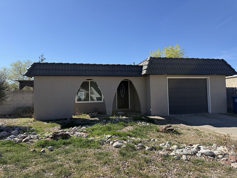 1st image of 4221 Penelope Pl NE