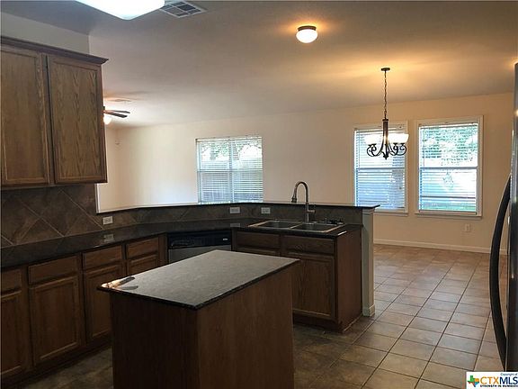 4th image of 308 Crowfoot Dr