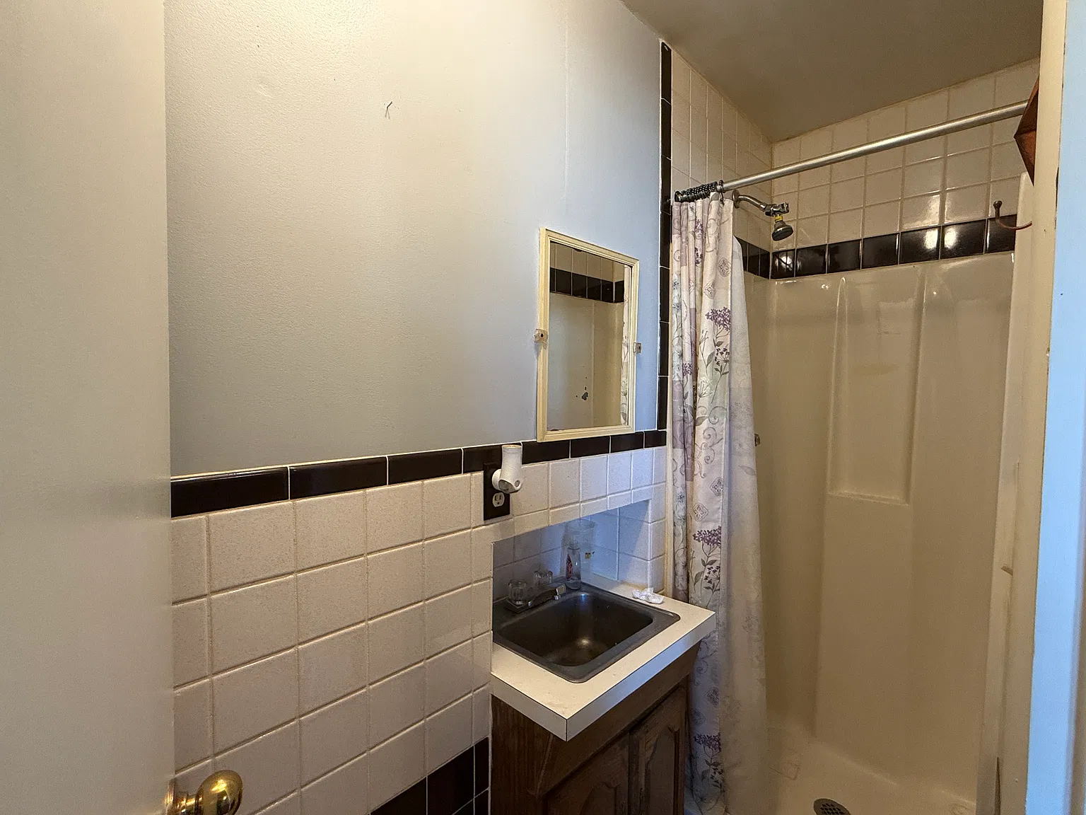 49 Railroad St — Photo 4