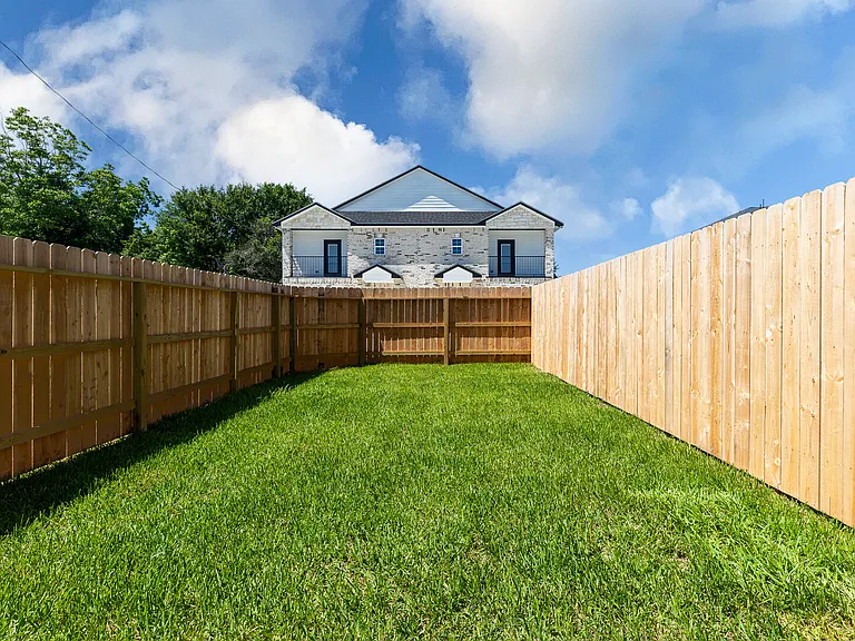 Reed Rd — Photo 18