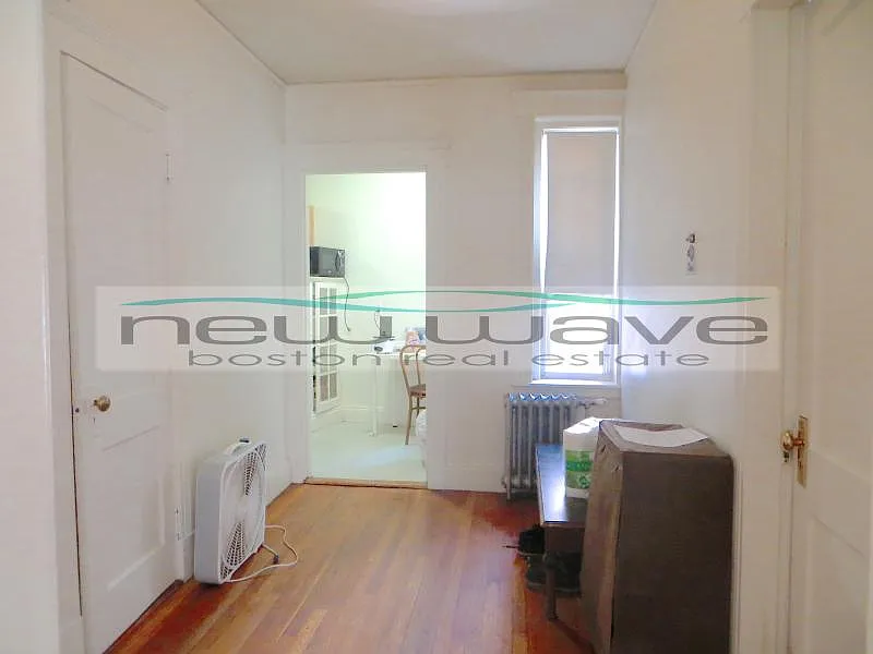 2 bed, 999 sqft, $3,650 — Photo 4