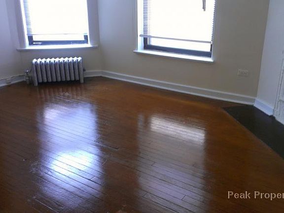 3rd image of 5018 S Blackstone Ave APT 302