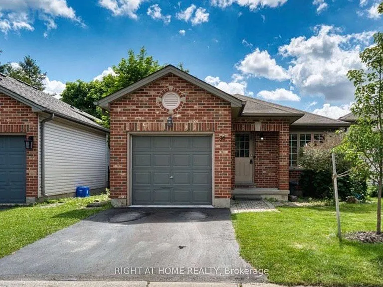 59 Pennybrook Cres #4 — Photo 1
