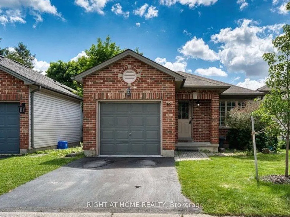 59 Pennybrook Cres #4