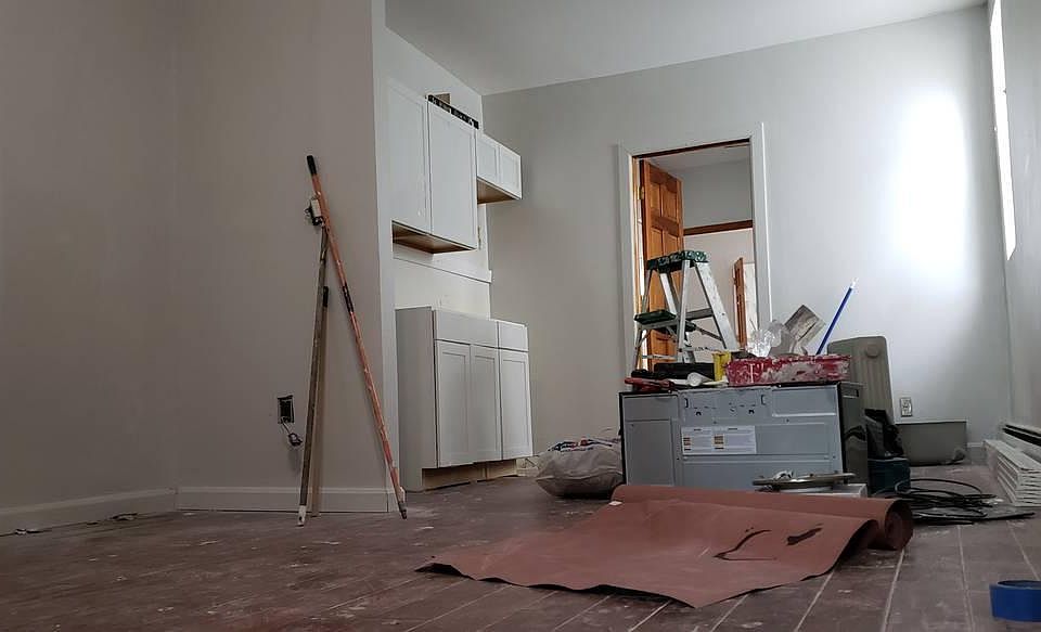 1st image of 13816 90th Ave Floor 1