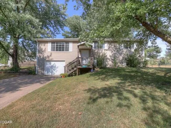 4 Par Circle, Webb City, MO 64870