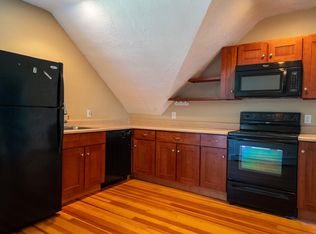 13 Vale St #3, Providence, RI 02908