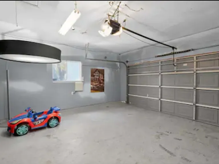 1007 Vancouver Dr — Photo 17