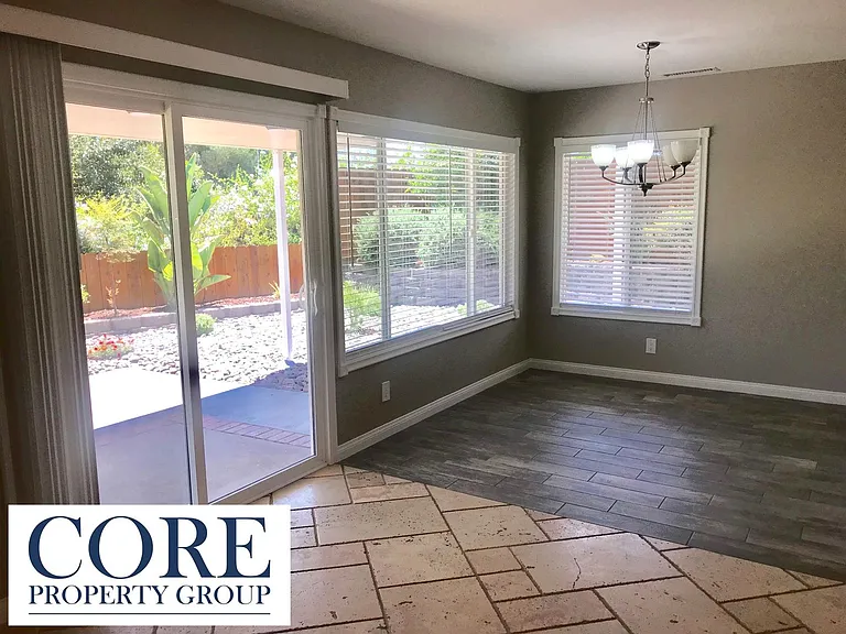 1739 Jasmine St — Photo 10