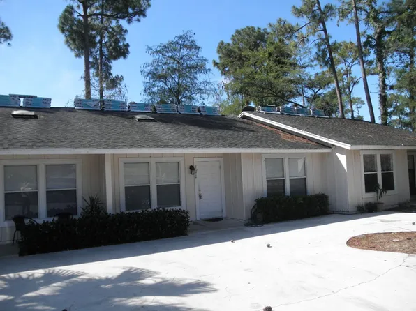 1068 Goldenrod Rd, Wellington, FL 33414