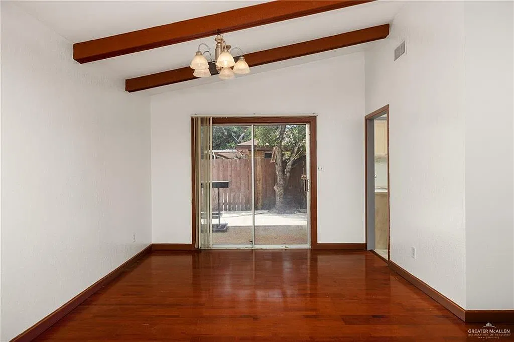 3 bed, 3.0 bath, 1618 sqft, $1,950 — Photo 4