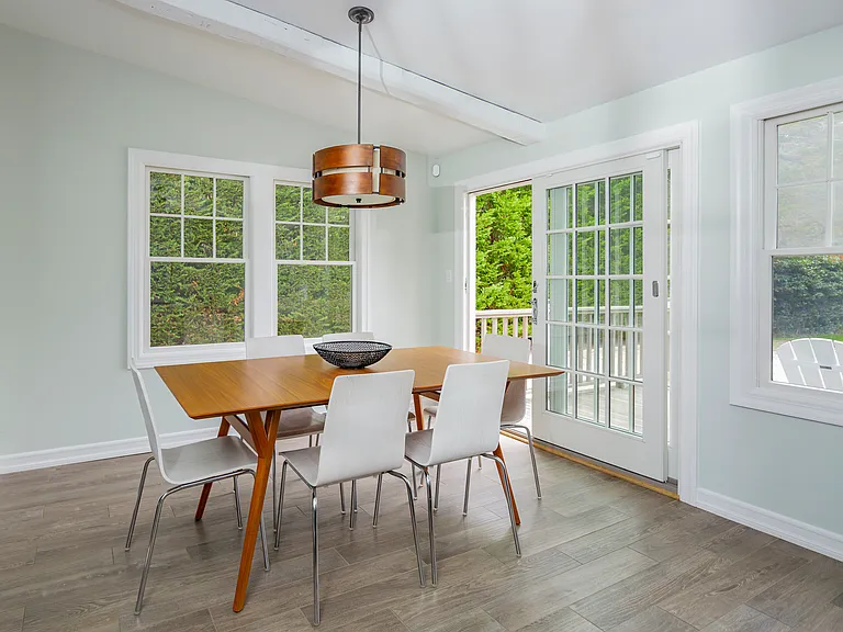 11 Beach Ave — Photo 6