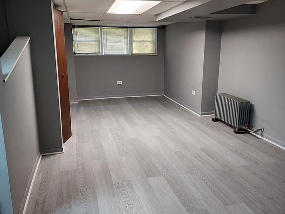 5th image of 3754 N Richmond St #Basement