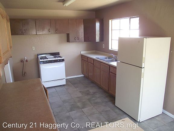5th image of 5105 Knox Ct