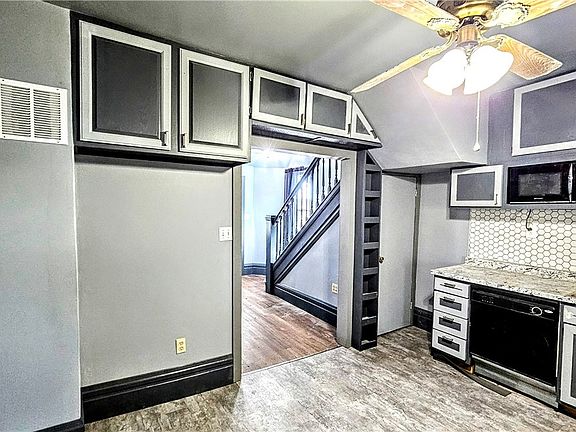 4th image of 623 33rd St