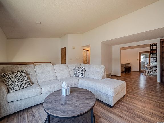 5th image of 1303 Downey St