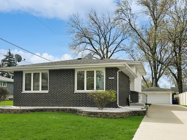 6941 W 106th Pl, Worth, IL 60482