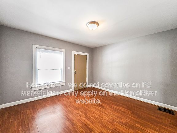 3rd image of 1323 N Olney St