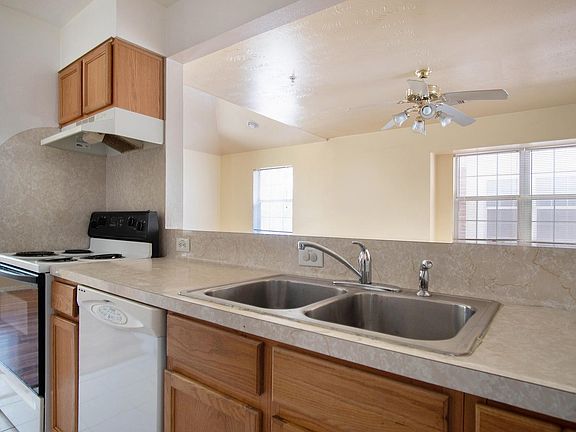 4th image of 1205 Lovett St #1205