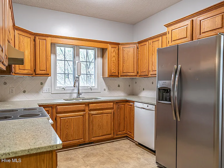 12 Wildwood Ln — Photo 15
