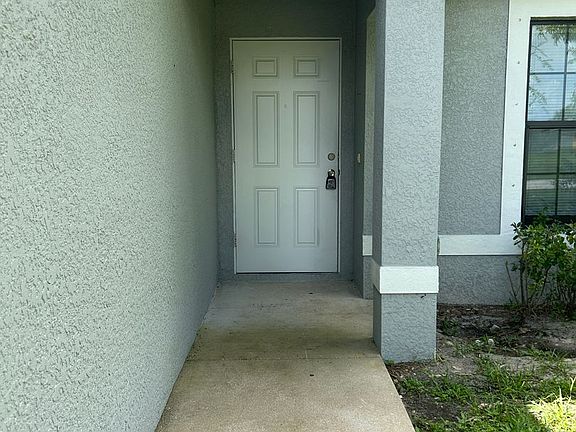 2nd image of 210 SE 12th Ter