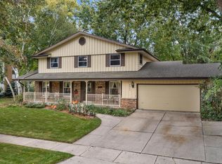 8849 Glenwood Dr, Greendale, WI 53129