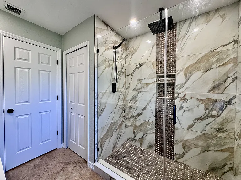 625 N Jackson Rd — Photo 22