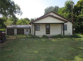483 N 800 East Rd, Herrick, IL 62431